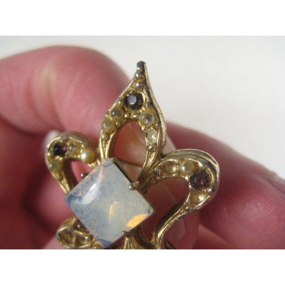 Vintage Fleur De Lis Brooch Opalescent Glass Faux Pearls WORN MISSING - Picture 3 of 5